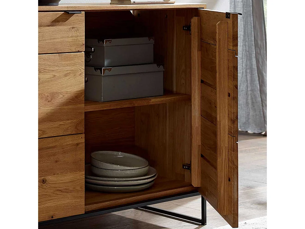 Hohes Sideboard aus Wildeiche Massivholz & Metall Bügelgestell