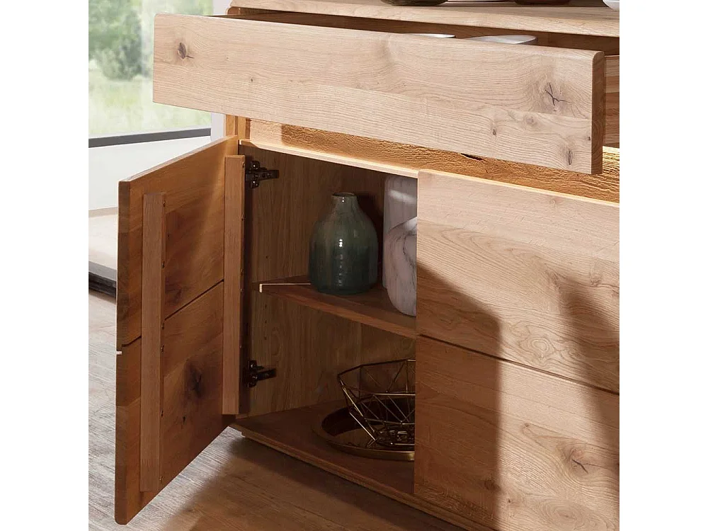 Holzkommode aus Wildeiche Massivholz LED Beleuchtung
