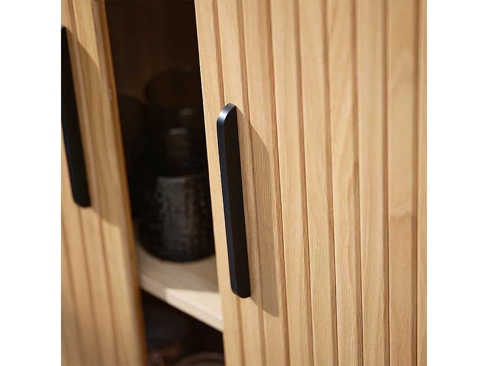 Schiebetüren Sideboard im Skandi Design Vierfußgestell aus Metall