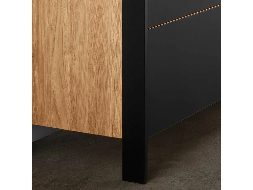 Wildeiche Sideboard aus Massivholz drei Schubladen und zwei Türen