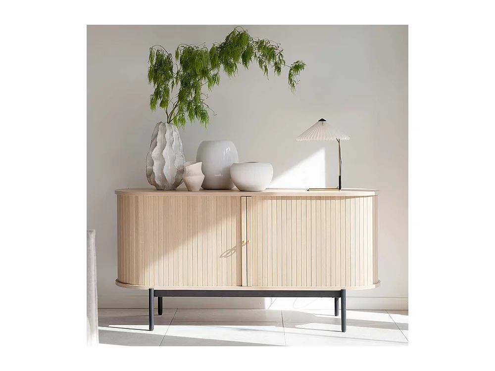 Skandi Stil Sideboard in Eiche White Wash Vierfußgestell aus Metall