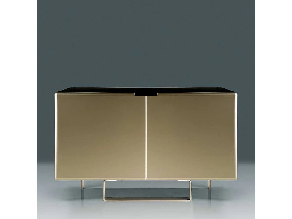 Wohnzimmerkommode in modernem Design Bügelgestell aus Metall