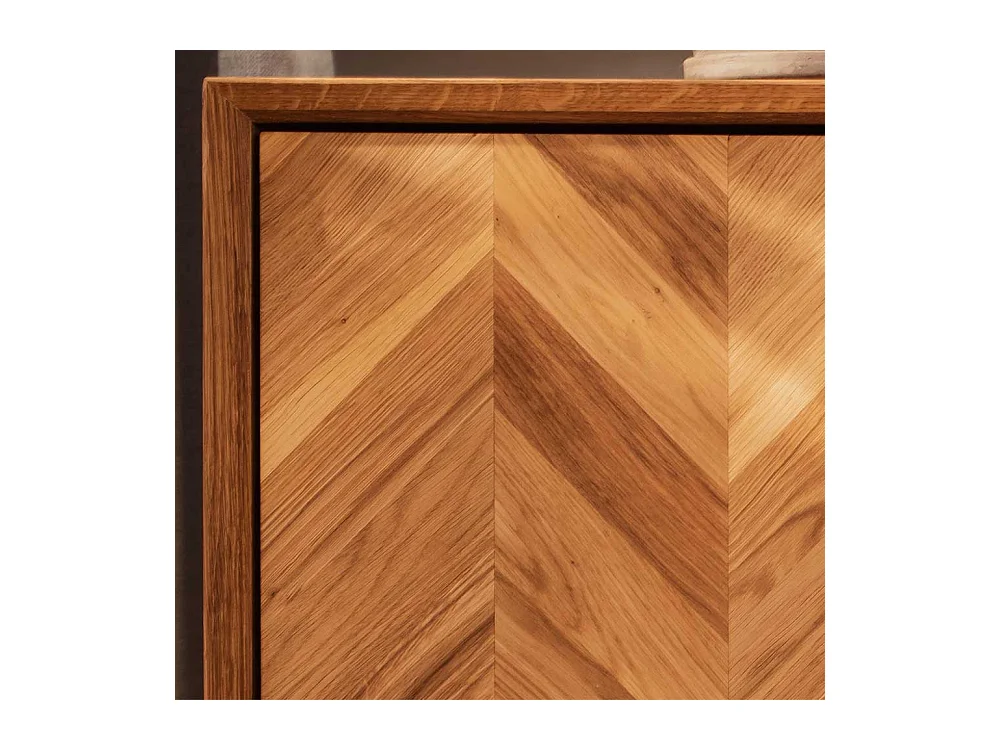 Sideboard aus Wildeiche Massivholz Vierfußgestell aus Metall