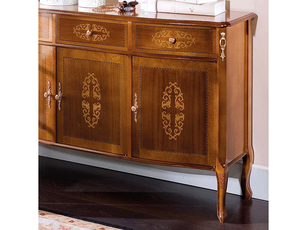 Barock Sideboard mit Nussbaum furniert 130 cm