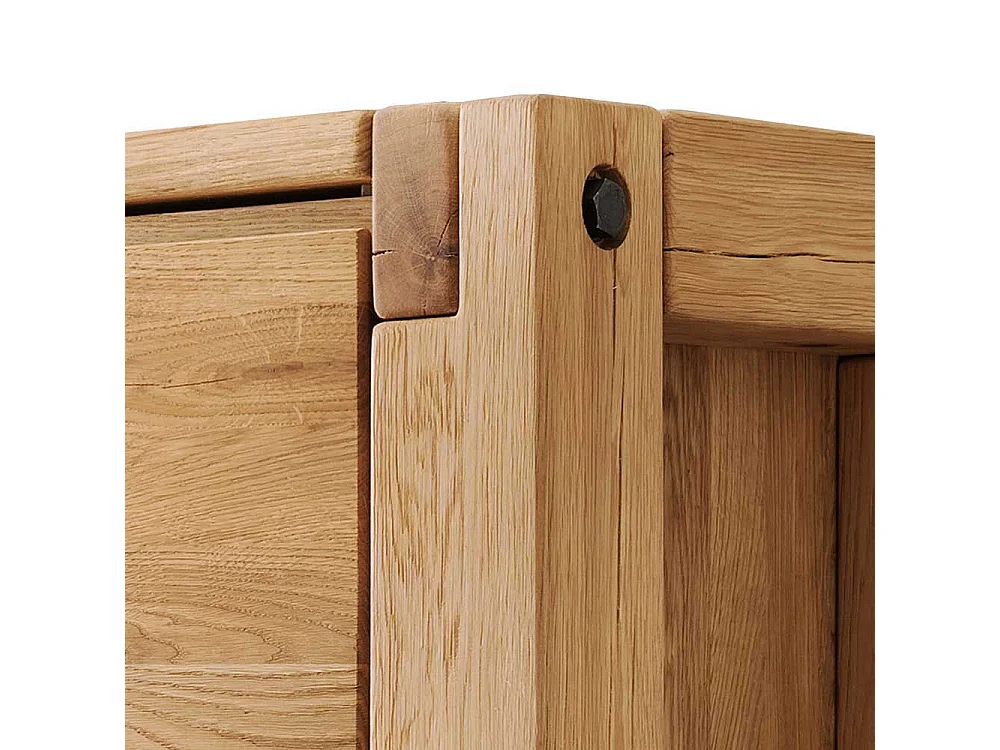 Schlafzimmer Sideboard aus Wildeiche Massivholz Griffmulden