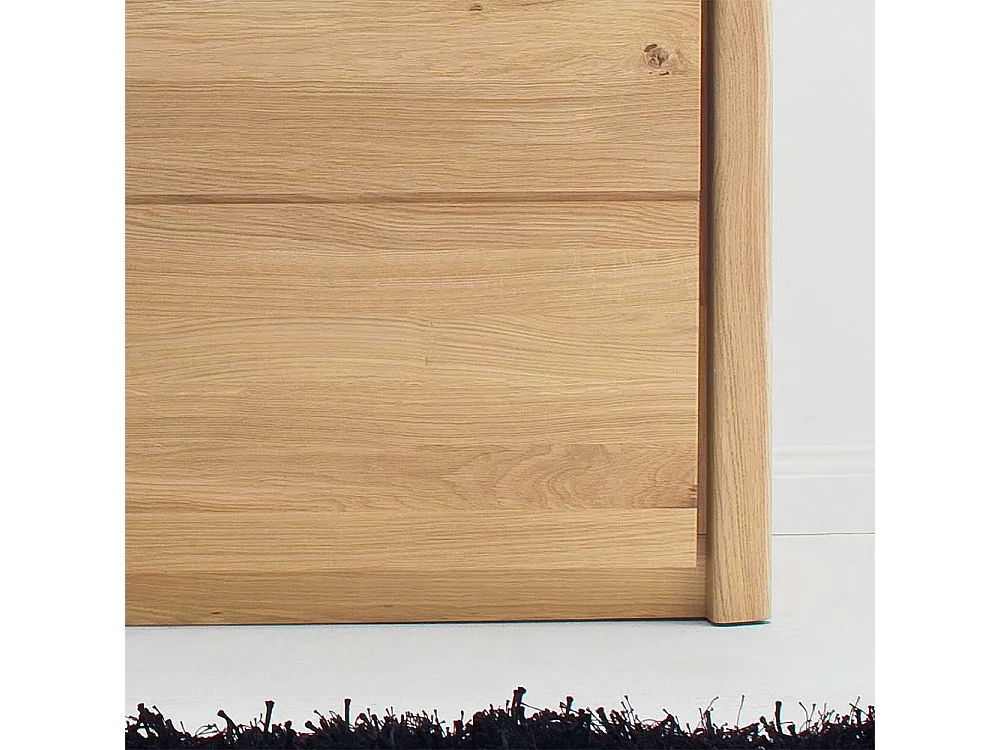 Anrichte aus Wildeiche Massivholz hell geölt