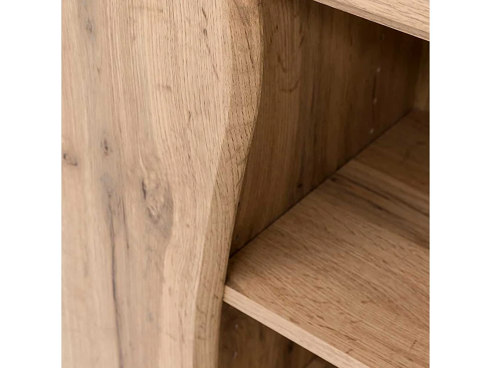 Badseitenschrank im Landhausstil Tür in Baumkantenoptik