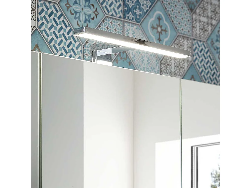 Bad Spiegelschrank mit LED Beleuchtung 3 türig