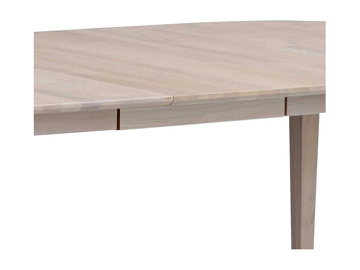 Ovaler Esstisch aus Eiche massiv in White Wash Optik ausziehbar