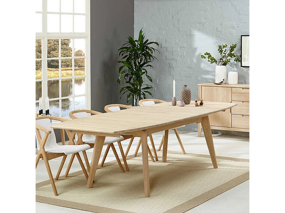 Ausziehbarer Esszimmertisch in Bootsform Eiche massiv und Bianco geölt