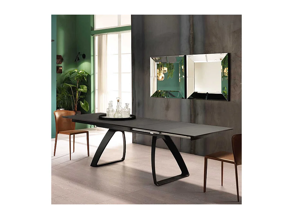 Ausziehbarer Tisch in Schwarz und Dunkelgrau modern