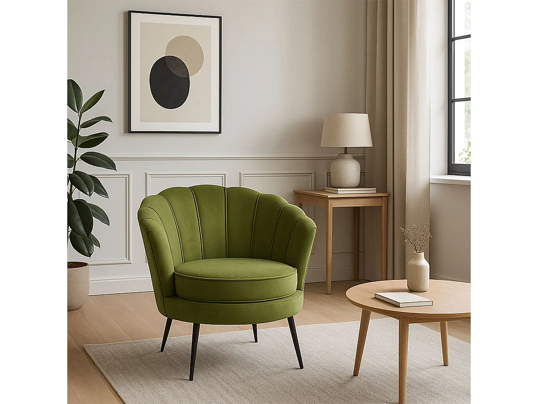 Nice fauteuil velours groen.