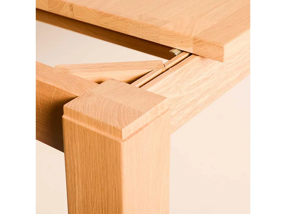 Esszimmertisch aus Eiche massiv geölt ausziehbar