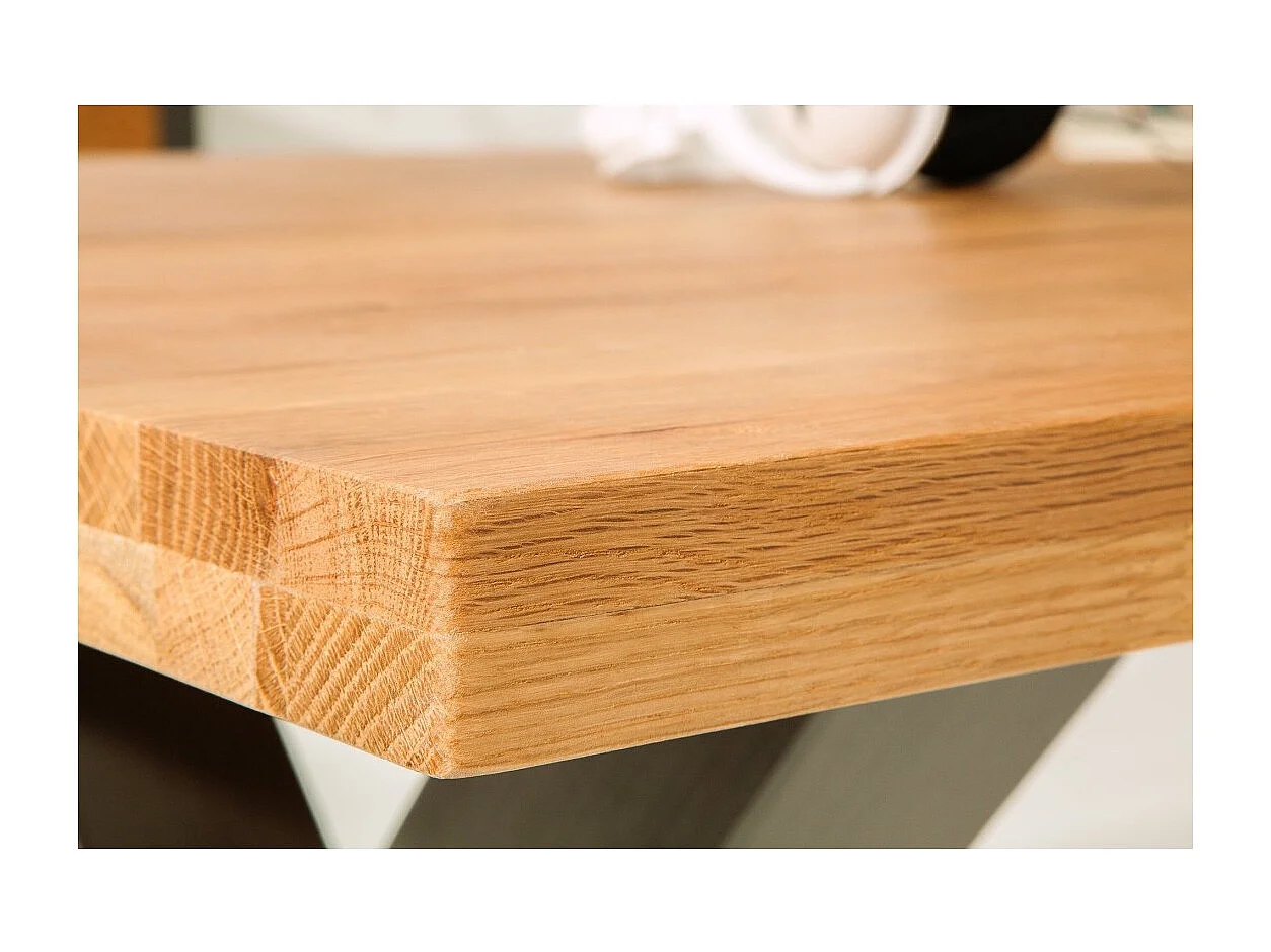 Table de salle à manger CAVARA – Chêne sauvage et métal noir – 240 cm – Style industriel