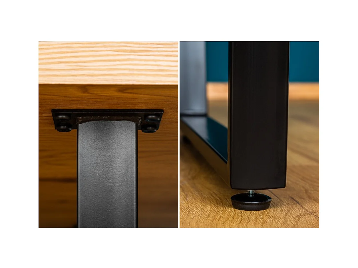 Table de salle à manger MERAX – aspect chêne clair et noir – 160 cm – Style industriel