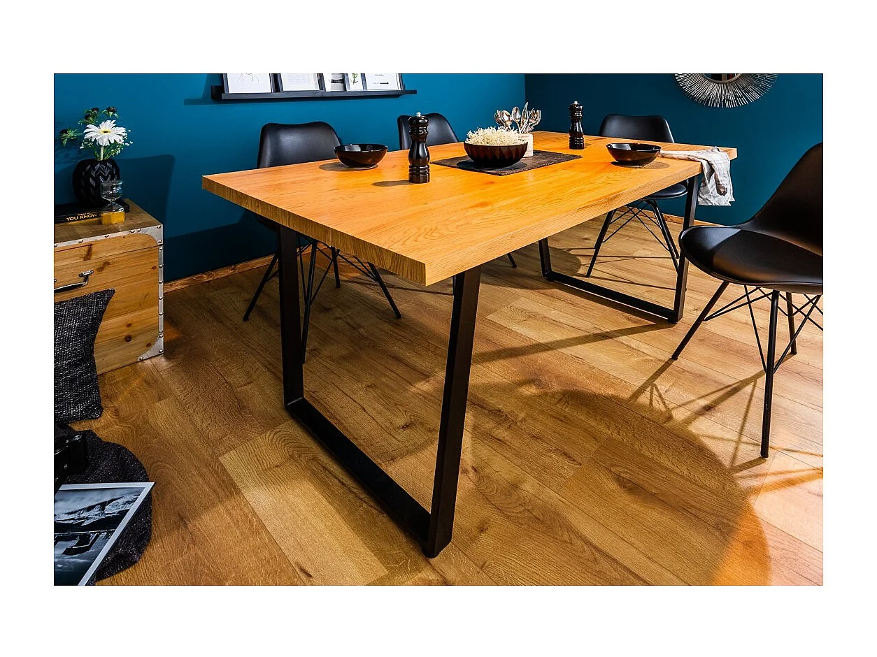 Table de salle à manger MERAX – aspect chêne clair et noir – 160 cm – Style industriel