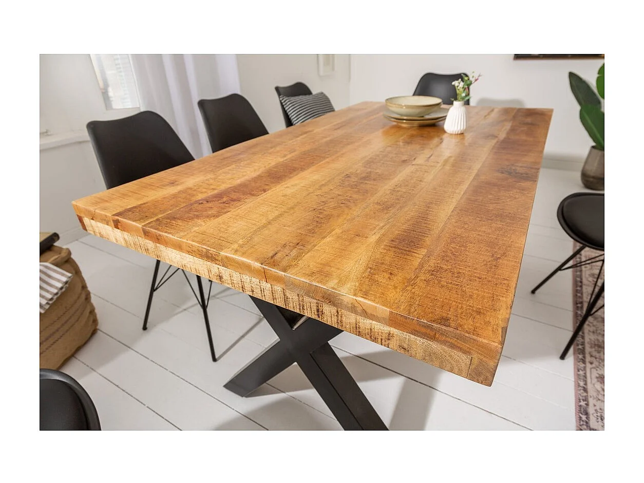 Table de salle à manger LODEN – Bois massif de manguier verni – 160 cm – Style industriel