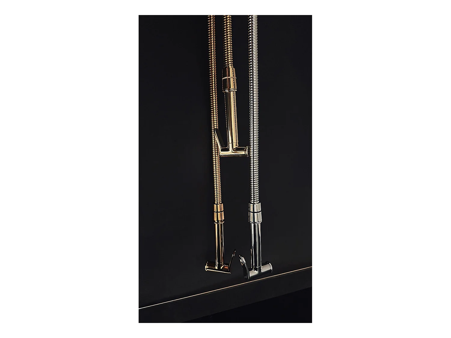 Bidetmengkraan Rea Lungo Loop Diamond Golden