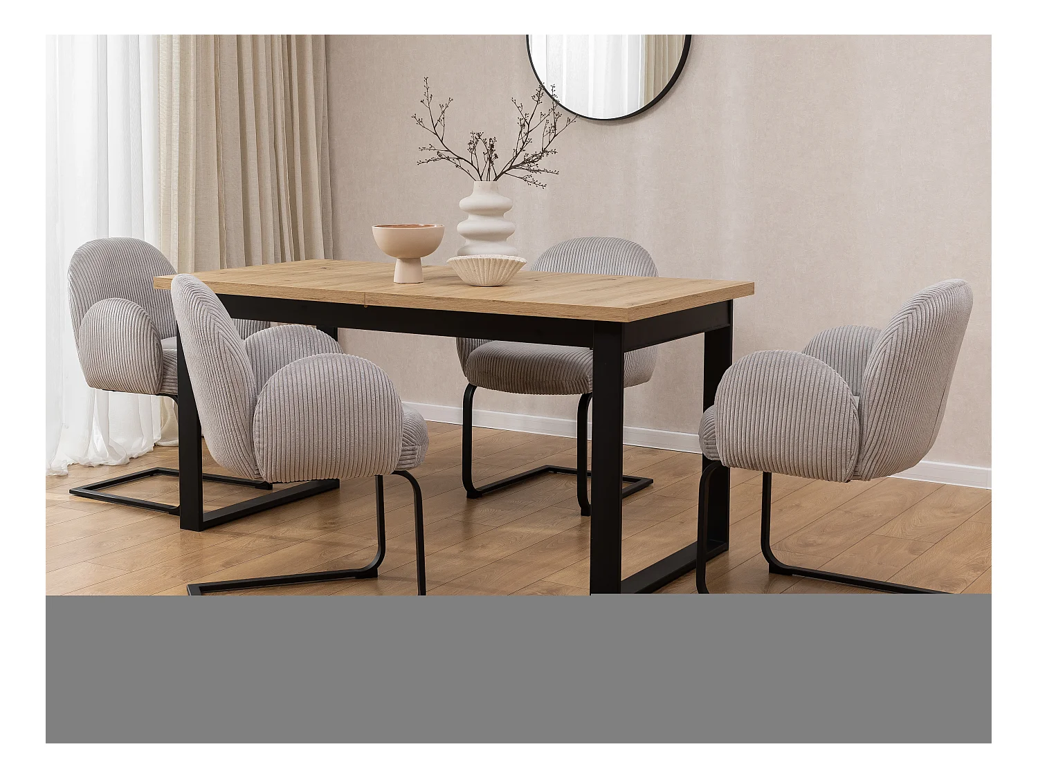 Lot de 2 chaises rembourrées de style Japandi au design arrondi, en velours côtelé gris avec une structure en métal noir - Vela