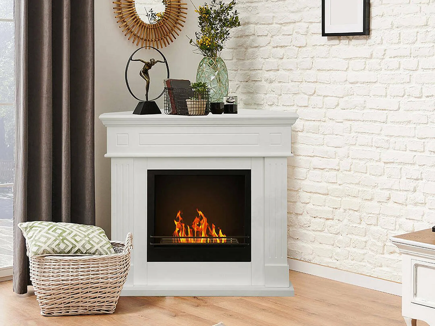 Chimenea de bioetanol Piovera, capacidad 1.8 l, 63x110x102h cm blanca, superficie calefactable 30 m2, potencia (kW) 3.4