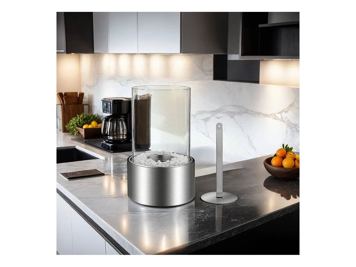 Cheminée à bioéthanol Taipei, capacité 0,2 L Made in Italy, 16x16x27h cm Argent