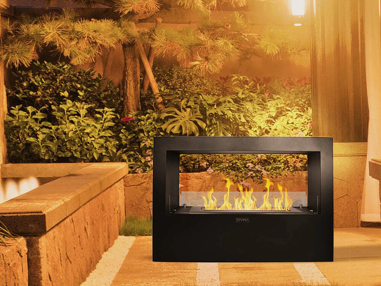 Chimenea de bioetanol Aicurzio, capacidad 4.5 lt, 30x100x70h cm negra, superficie calefactable 30/40 m2, potencia (kw) 4