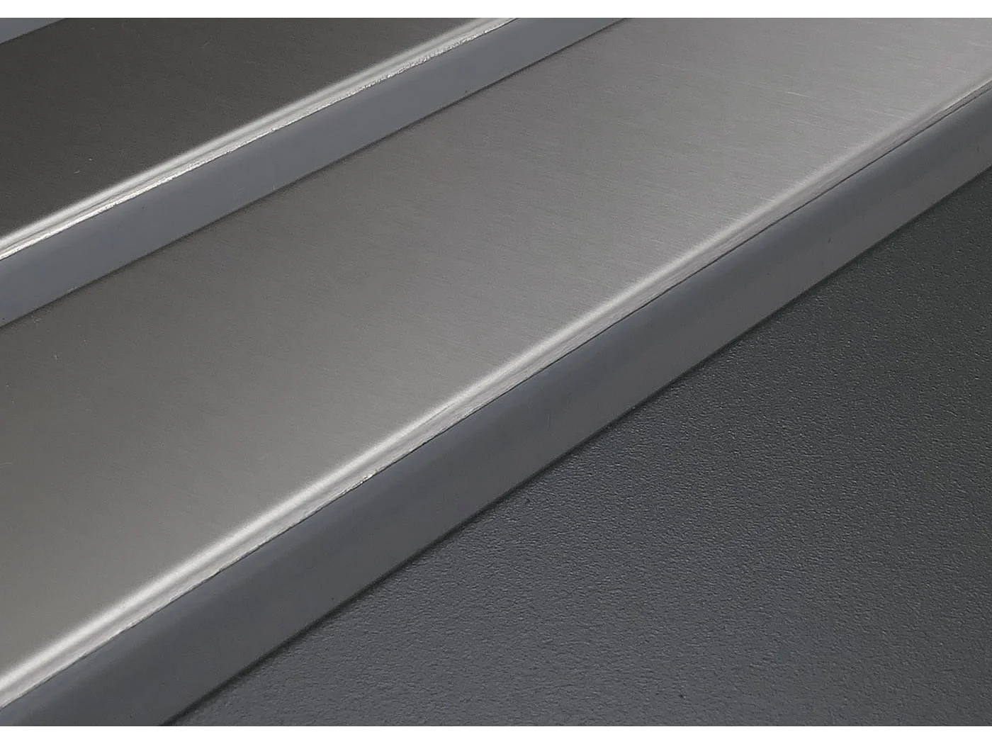 Copribidone triplo MCW-O67, copricassonetto con fioriera, metallo 125x196x84cm 75kg ~ acciaio antracite