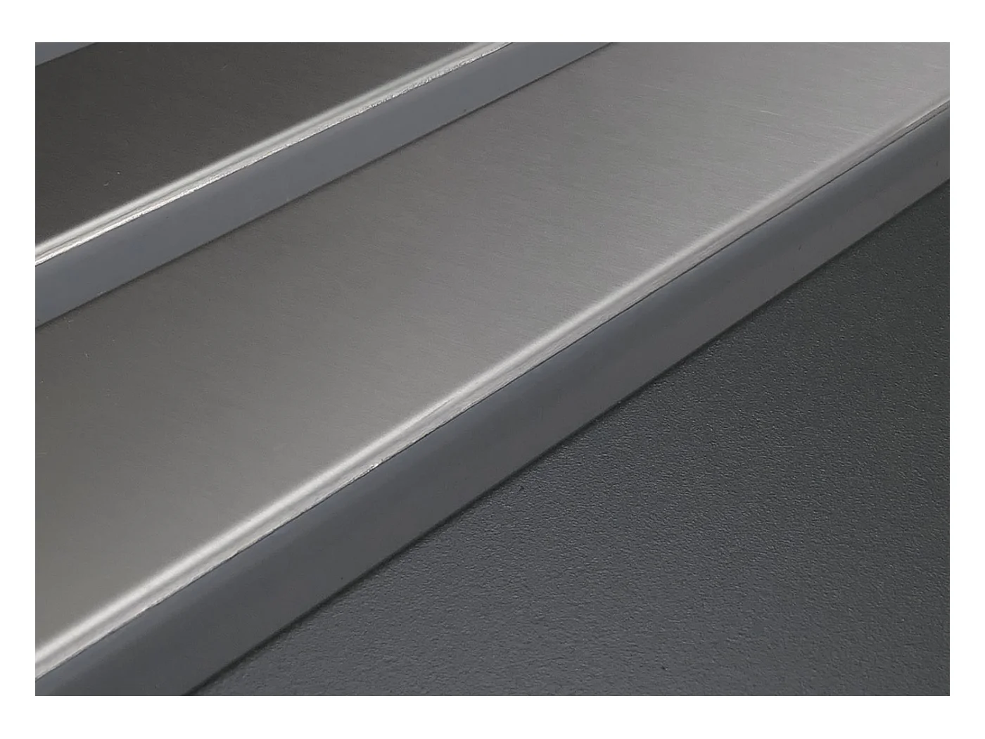 Osłona na trzy pojemniki na śmieci MCW-O67,  antracytowa stal nierdzewna