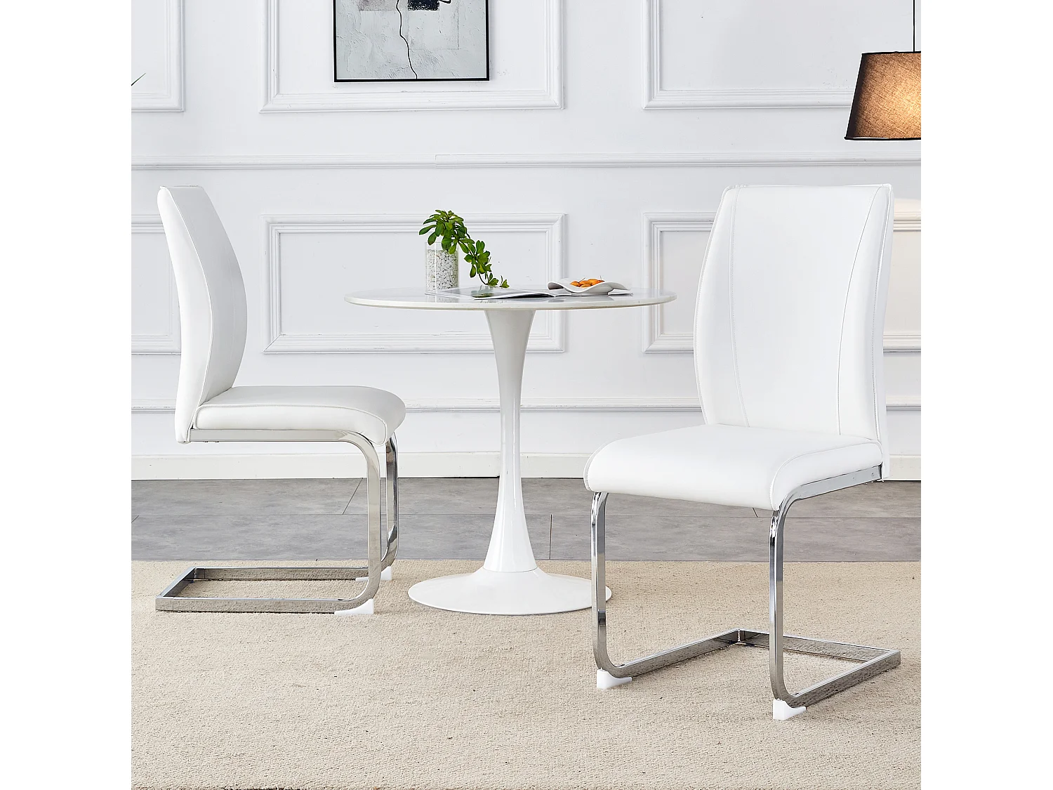 Lot de 2 chaises en PU blanch avec dossier et pieds en métal argenté - pour salon et salle à manger