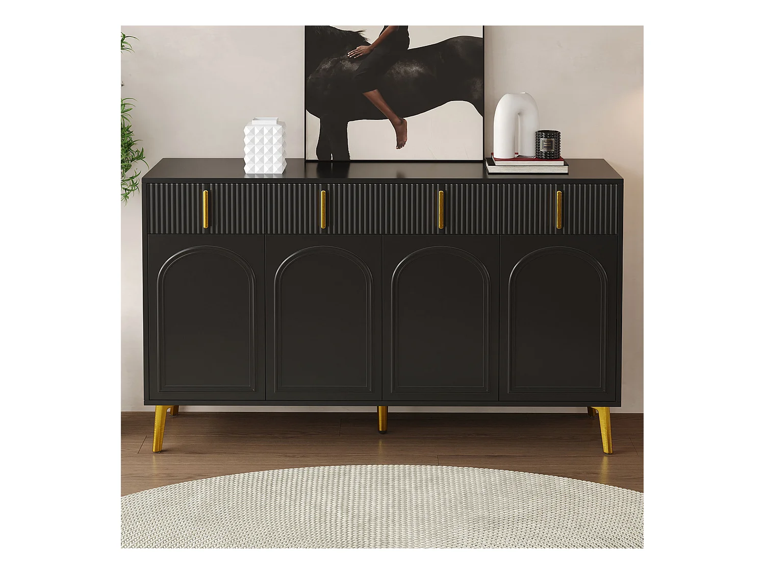 Buffet noir avec 4 portes et 4 tiroirs de rangement, poignées et pieds dorés