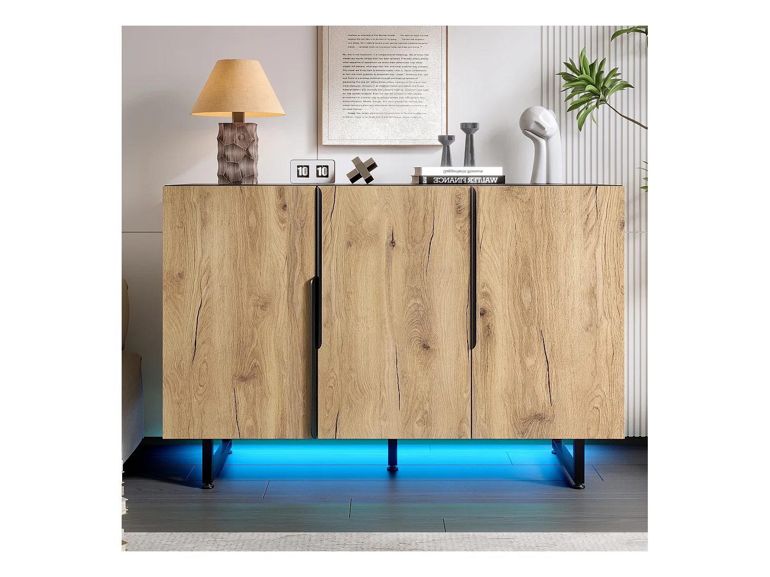 Buffet naturel avec pieds et étagères réglables, éclairage LED - plateau et poignées noirs