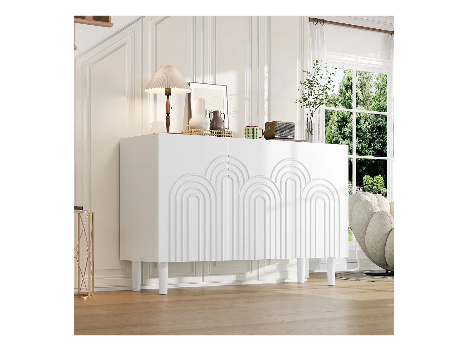 Buffet blanc avec 3 portes texturées et étagères réglables, pieds cylindriques - MDF