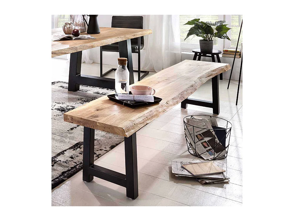 Essbank mit Baumkante ohne Lehne