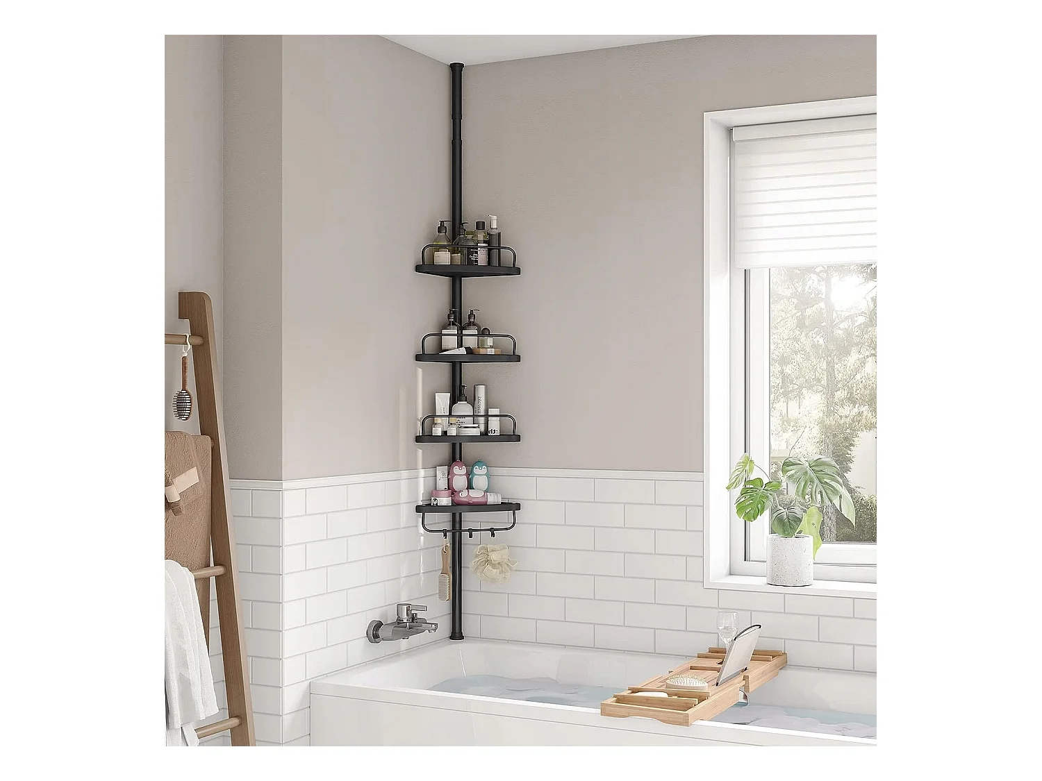 Étagère de salle de bain télescopique Valora noire avec rangement réglable