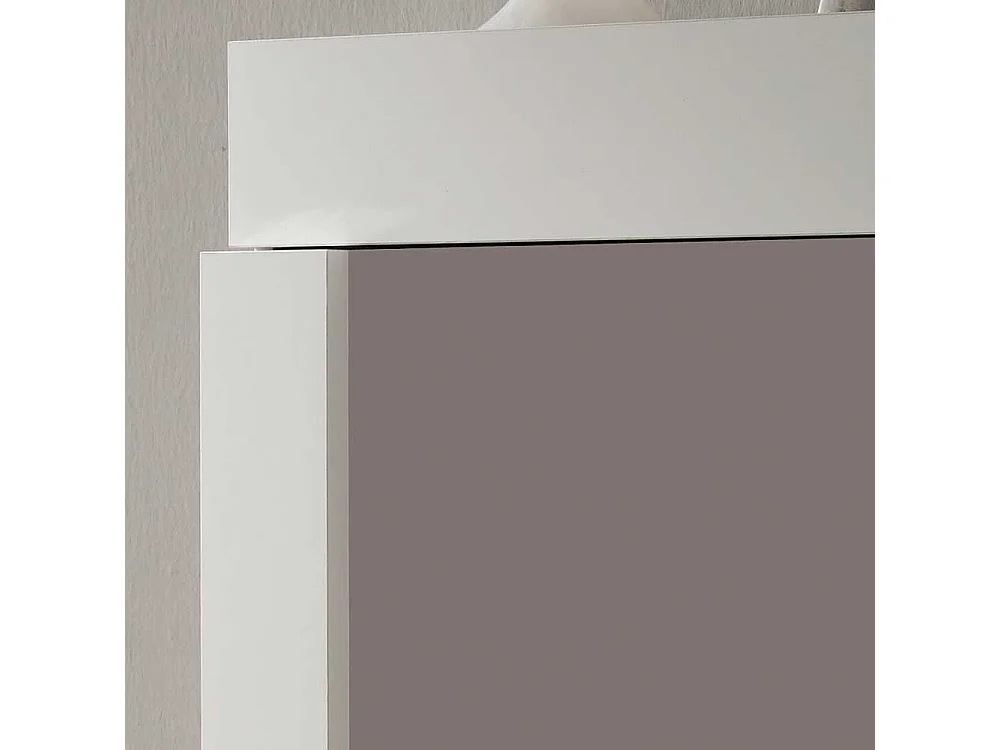 Schuhklapper in Weiß und Taupe modern