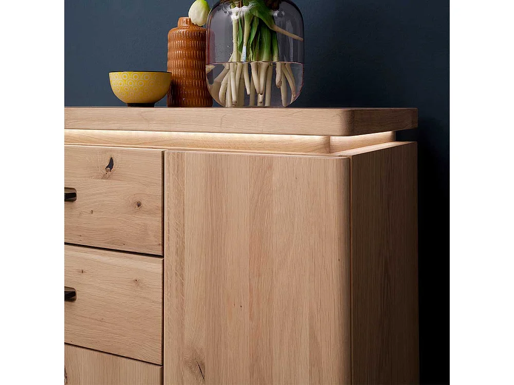 Dielenkommode in Eiche Bianco furniert LED Beleuchtung