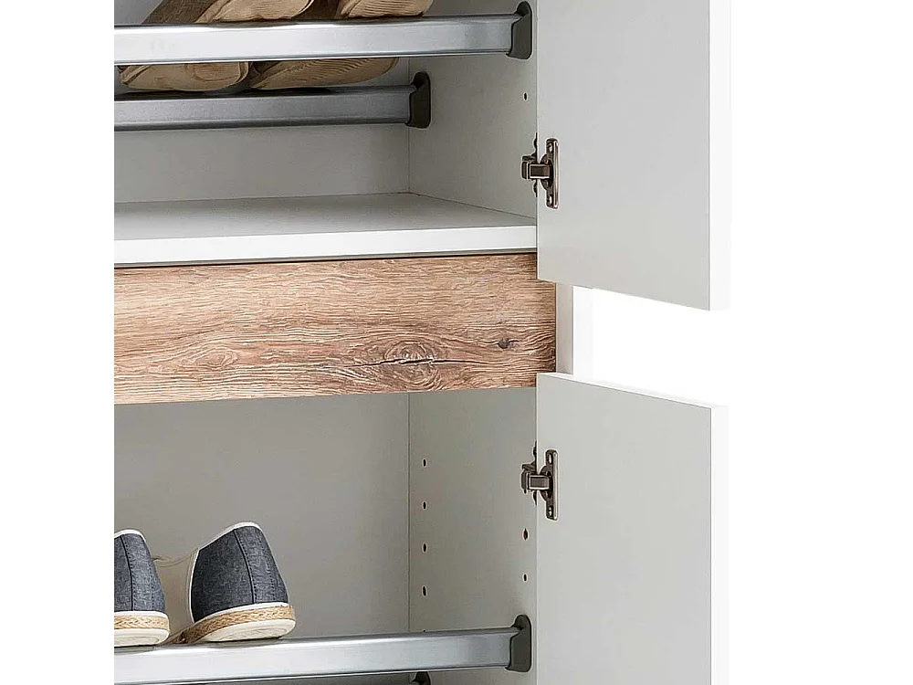 Schuhgarderobe im Skandi Design Wildeichefarben und Weiß