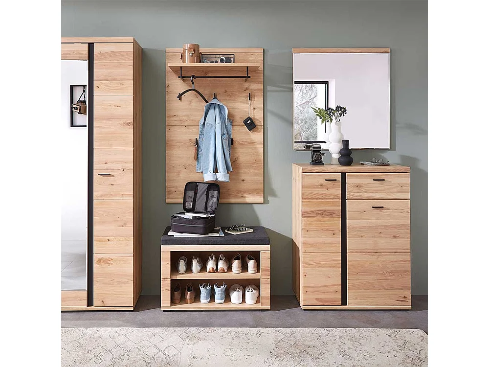 Garderobenschuhschrank mit sieben Einlegeböden teilmassiv