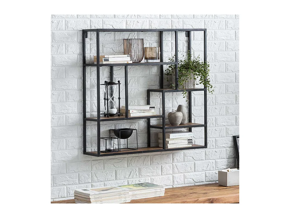 Regal aus Massivholz und Metall hängend