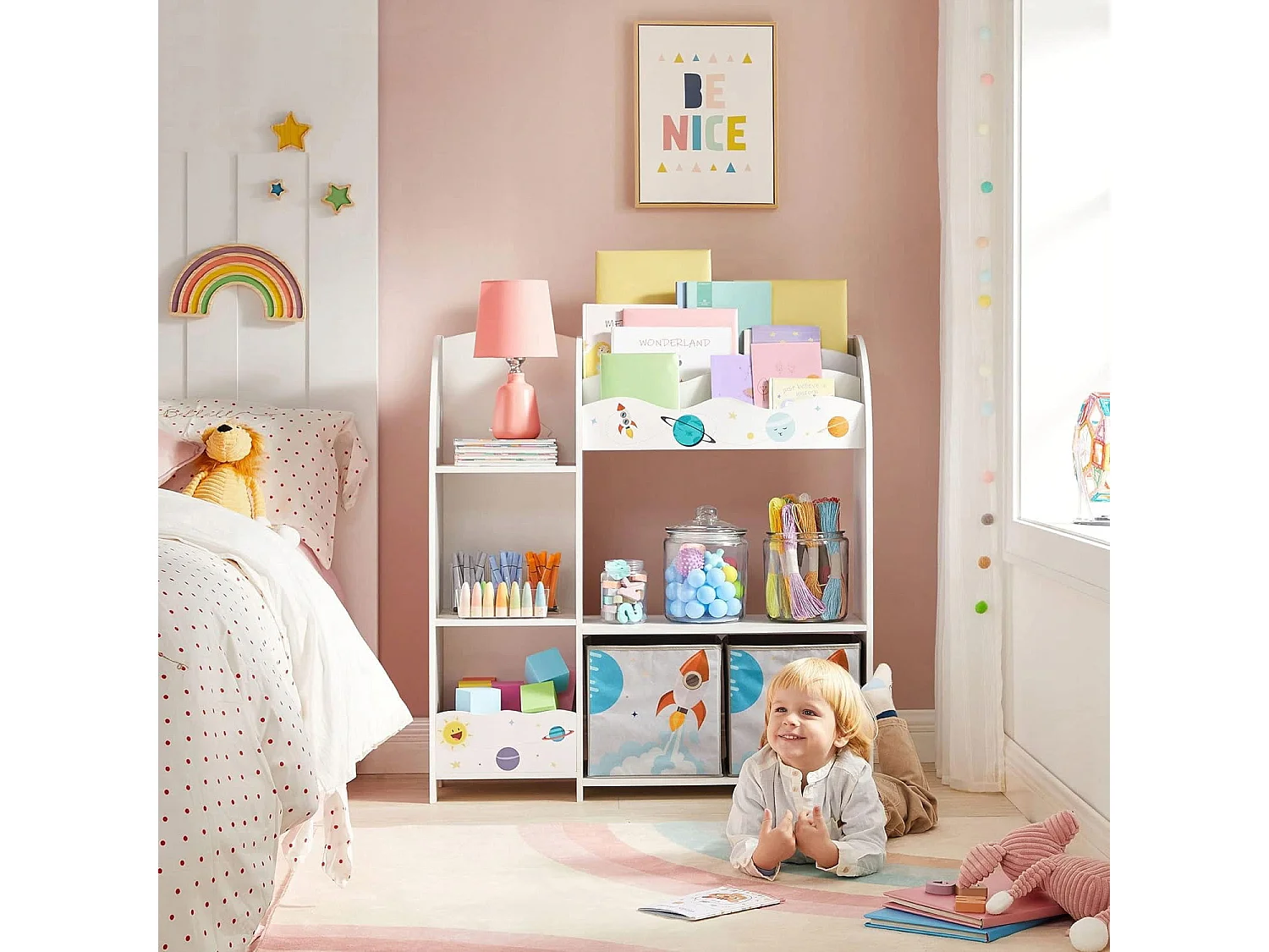 Półka na zabawki Valora z przegródkami i pudełkami Wielokolorowe pokoje dziecięce