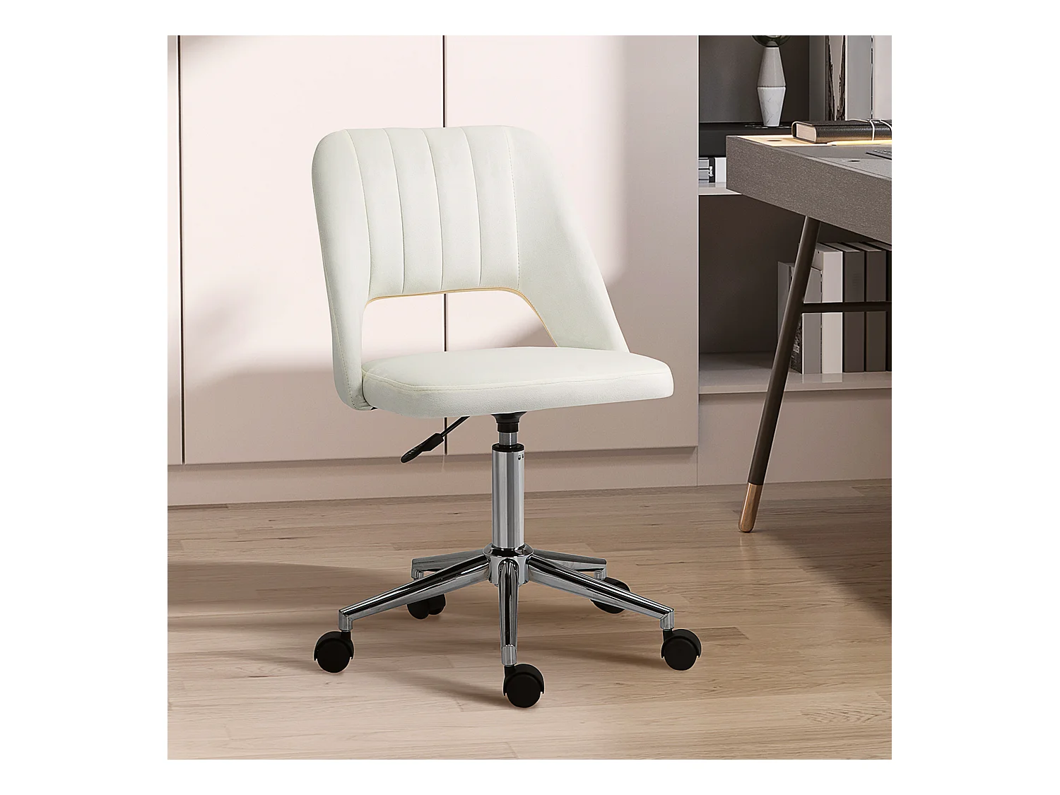 Fauteuil pivotant beige, réglable en hauteur, ergonomique et moderne, compact, idéal pour bureau ou salon, confort optimal et design élégant