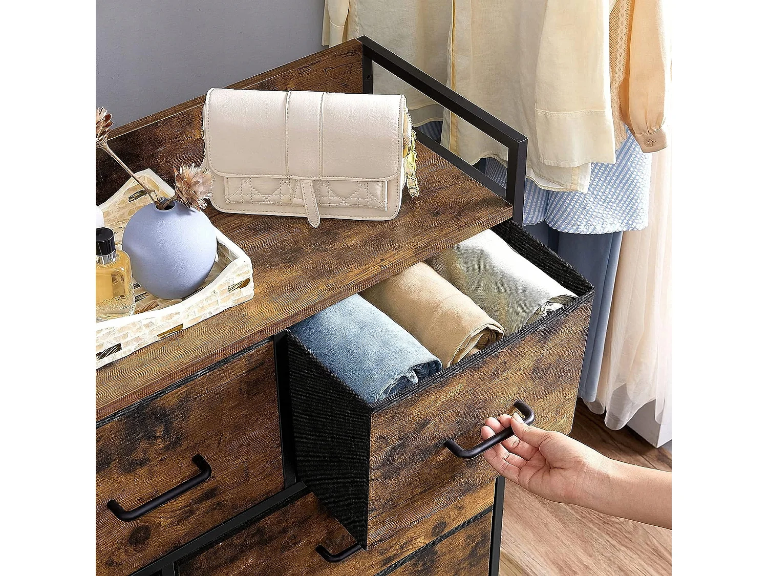 Commode industrielle rustique marron Valora de style loft | rangement