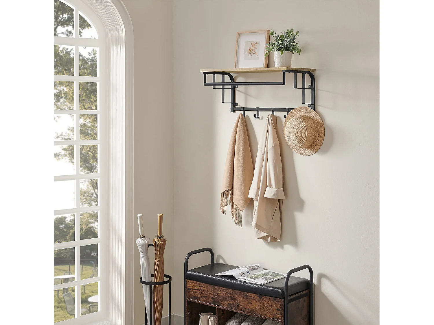 Estante de pared Valora con colgadores – Roble Sonoma con marco negro