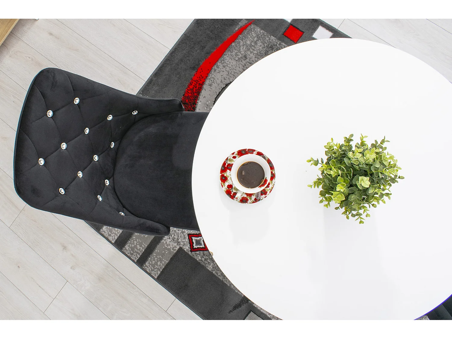 Chaise Valora AMORE en velours noir avec pieds en métal x1