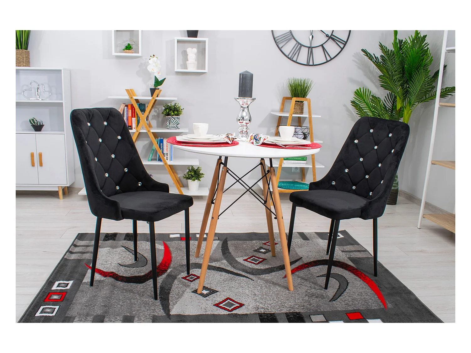 Chaise Valora REMI en velours noir avec pieds en métal x3