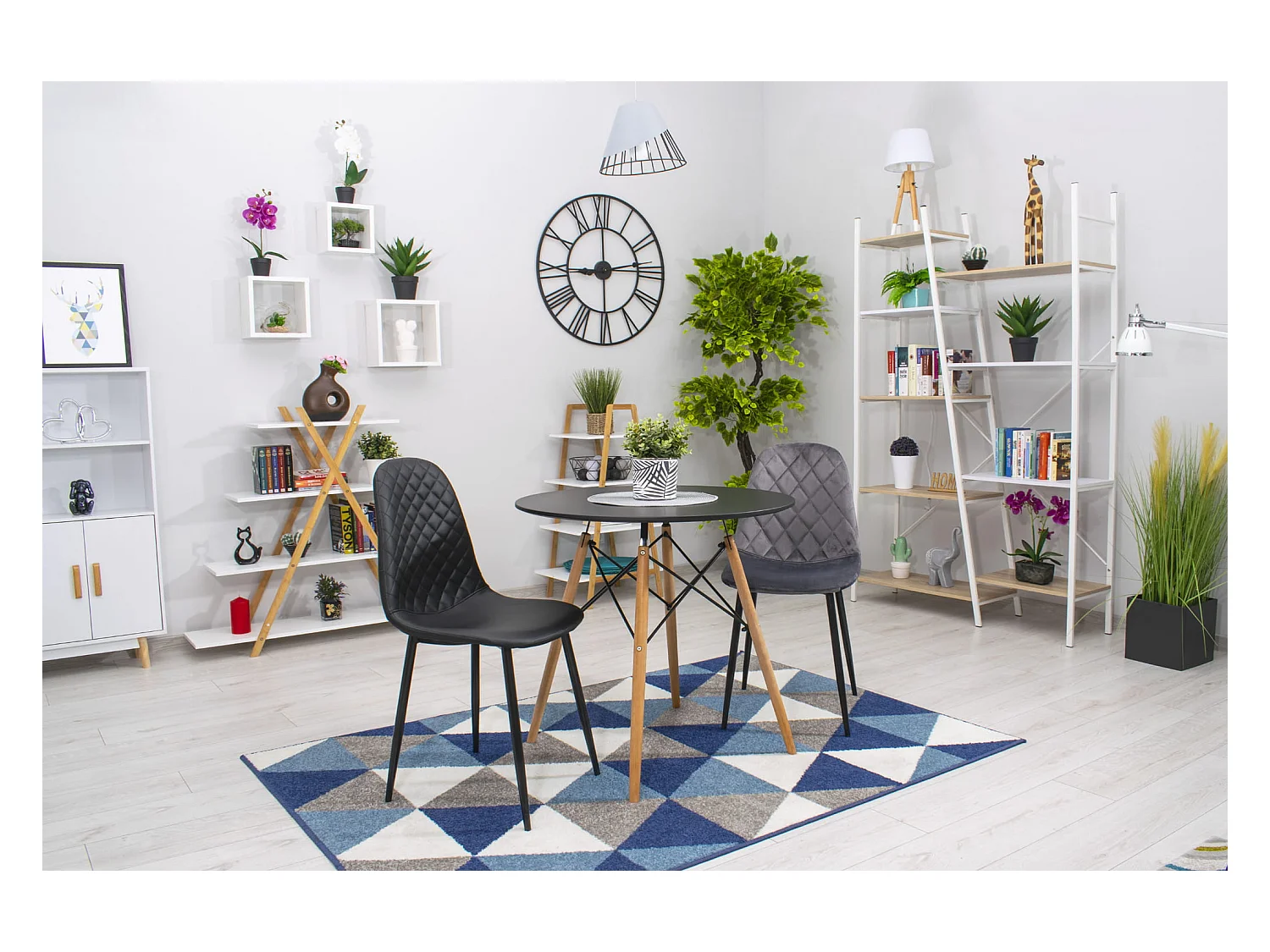 Chaise Valora DAPI en velours gris foncé avec pieds en métal x1