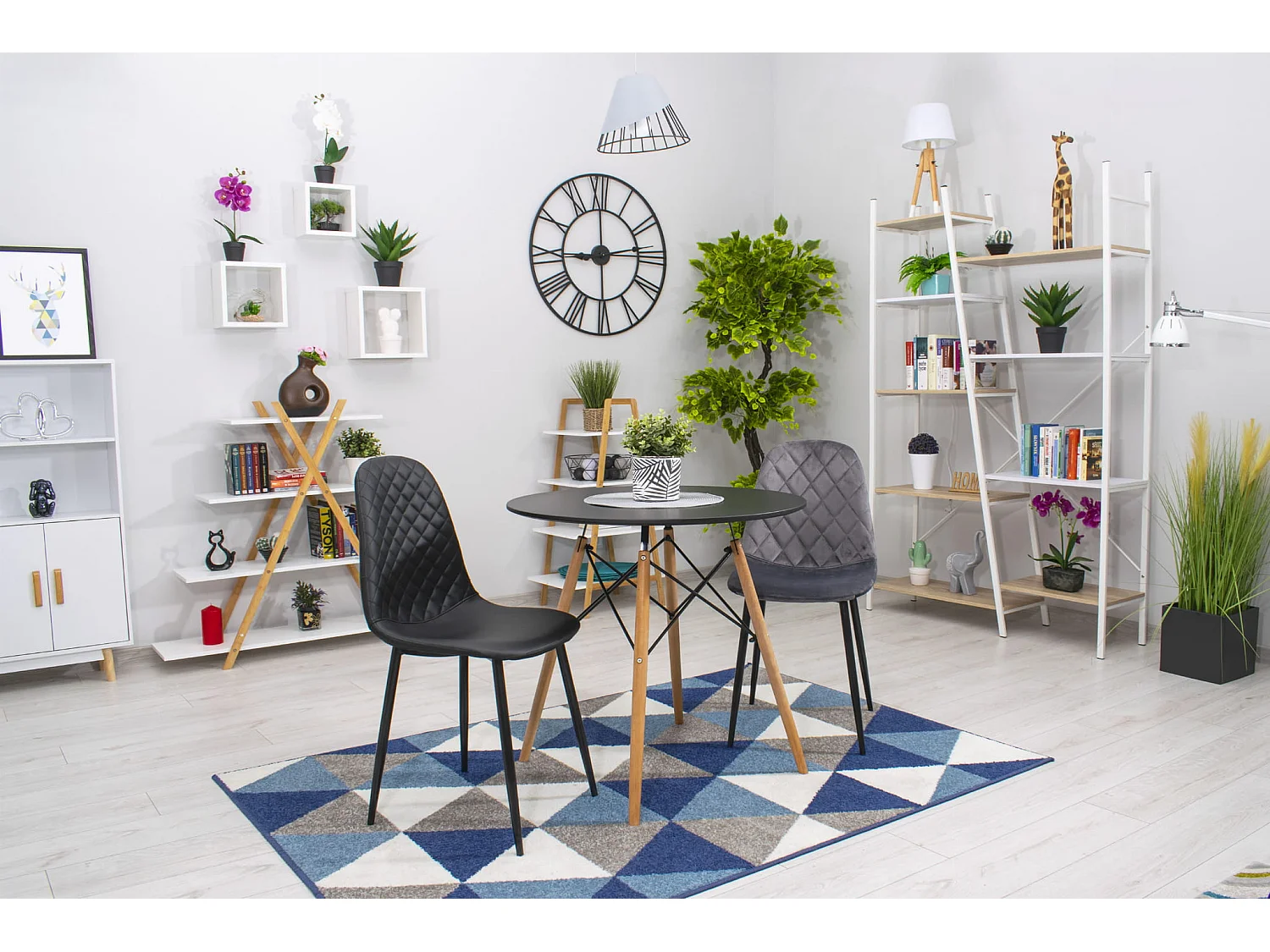 Chaise Valora DAPI en velours gris foncé avec pieds en métal x1