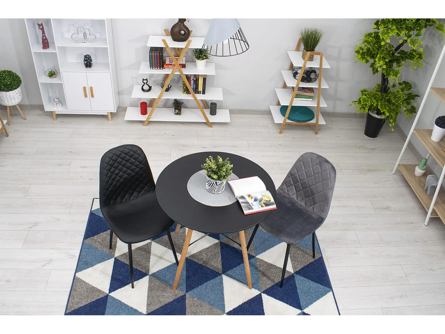 Chaises Valora DAPI en velours gris foncé, lot de 4 | durable | comYERRable