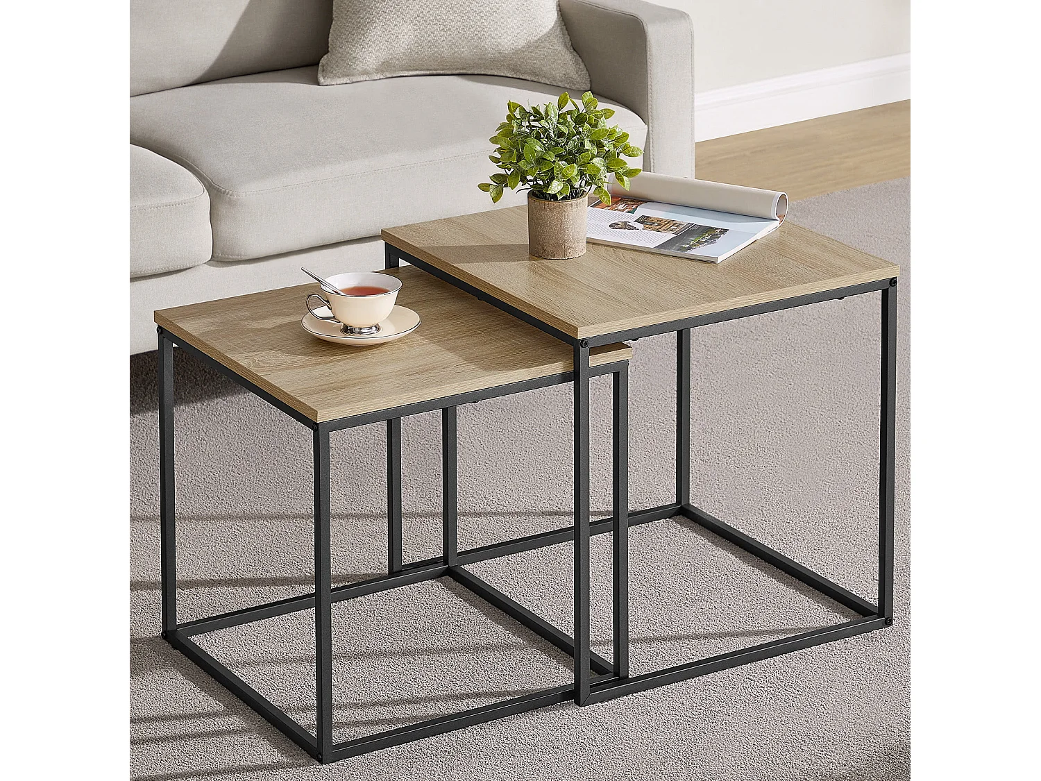 Tables basses carrées Valora, lot de 2 – Plateau en chêne Sonoma et pieds noirs