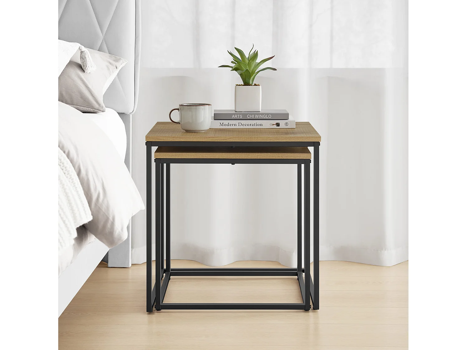 Table basse carrée Valora, lot de 2 | Plateau en chêne et pieds noirs